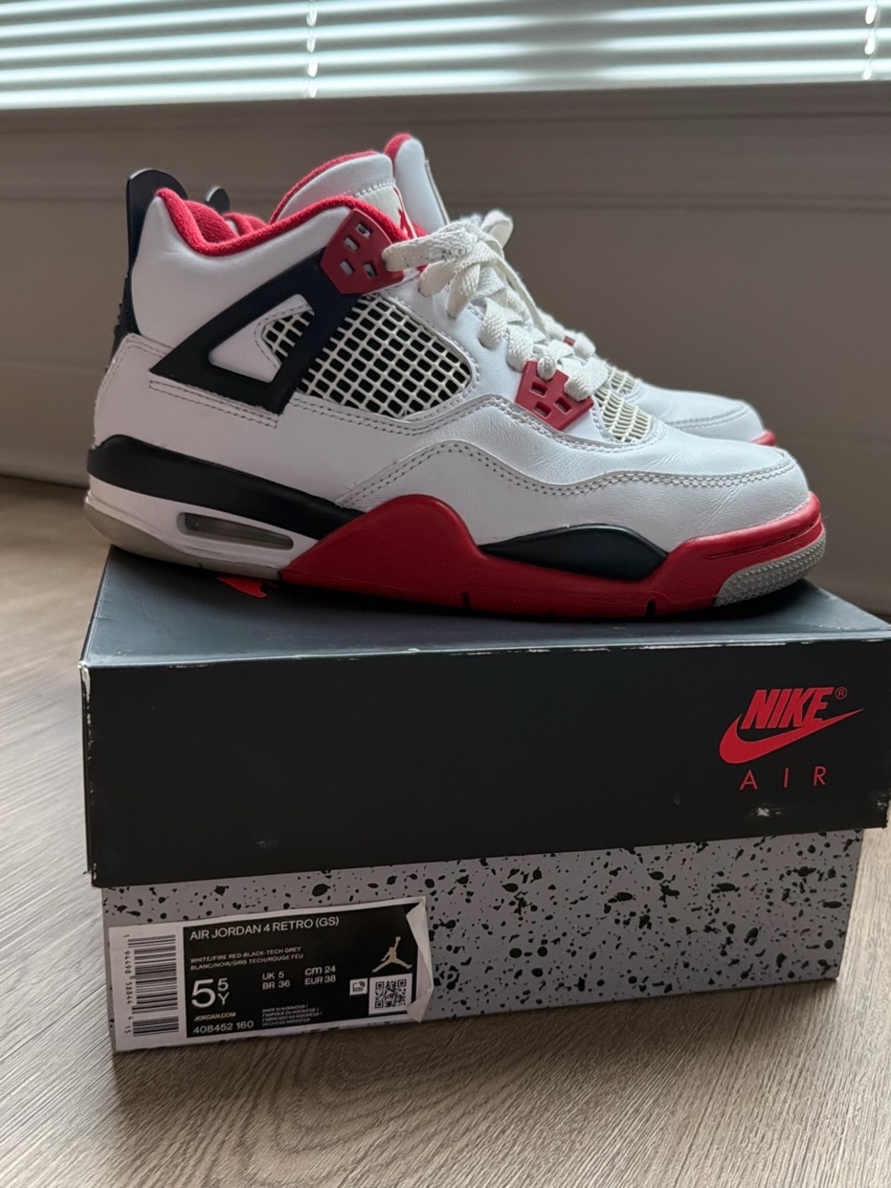 Nike Air Jordan 4 White Black Red